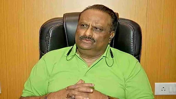 जावयाला अटक केल्यानं आकसापोटी आरोप, नवाब मलिकांच्या विरोधात कोर्टात जाणार, समीर वानखेडेंच्या वडिलांची माहिती
