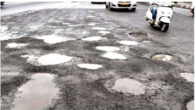 औरंगाबादः रस्ते कंत्राटदाराला हायकोर्टाचा दणका, ब्लॅकलिस्टमध्ये नाव, बिलाची रक्कमही वसूल करण्याचे आदेश