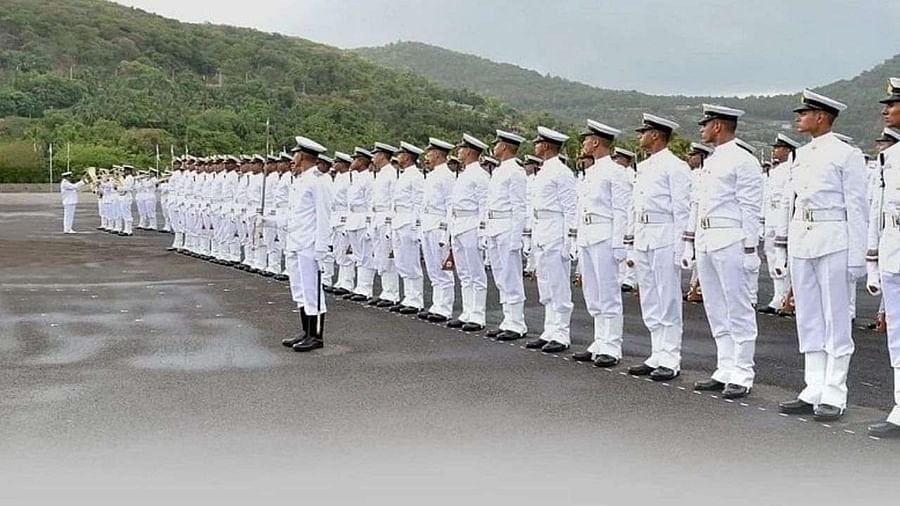 Indian Navy MR Recruitment 2021: भारतीय नौदलात 300 जागांसाठी भरती, आजपासून नोंदणीला सुरुवात