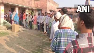 By Elections 2021: तीन लोकसभा, 30 विधानसभेंच्या पोटनिवडणुकींसाठी मतदान; महाराष्ट्रात चुरशीची लढत