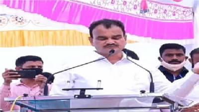 बॉल टप्प्यात आला की सिक्सर लावणार, क्रिकेटच्या मैदानातून मंत्री दत्तात्रय भरणेंची राजकीय फटकेबाजी