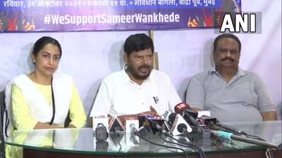 नवाब मलिकांचे सर्व आरोप खोटे, क्रांती रेडकर यांचा पुन्हा एकदा दावा