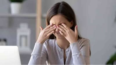 Health Tips: डोळे निरोगी ठेवायचे असतील तर आहारात या गोष्टींचा समावेश करा!