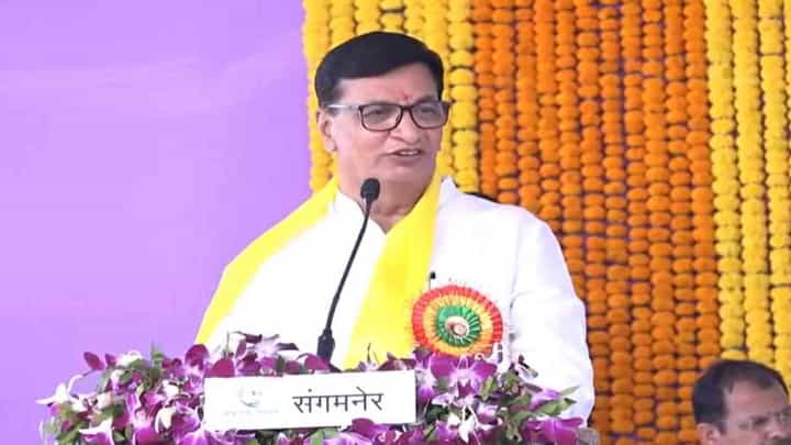 कोरोनाची तिसरी लाट आली, नागरिकांनी शिस्त पाळावी - थोरात कोरोनाची तिसरी लाट आली, नागरिकांनी शिस्त पाळावी - थोरात