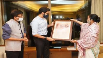 ममता बॅनर्जी, आदित्य ठाकरे आणि संजय राऊतांमध्ये लोकसभा निवडणुकीवर चर्चा, सूत्रांची माहिती; संजय राऊतांचं ट्विट काय?