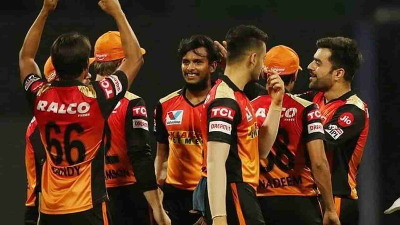 SRH IPL 2022 Retained Players: जम्मू-काश्मीरच्या पोरांवर पैशांचा पाऊस, वॉर्नर, भुवी, राशिद खान आऊट