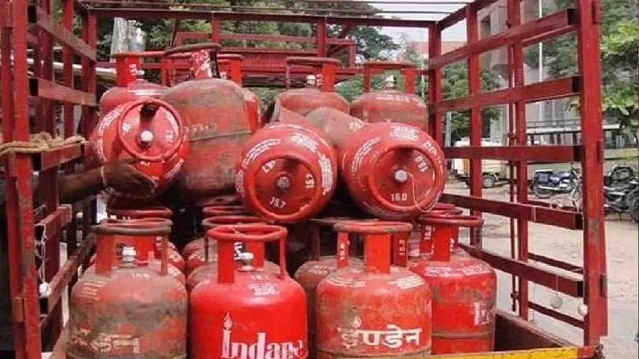 उज्ज्वला योजनेंतर्गत आतापर्यंत 8.8 कोटी LPG गॅस कनेक्शन जारी