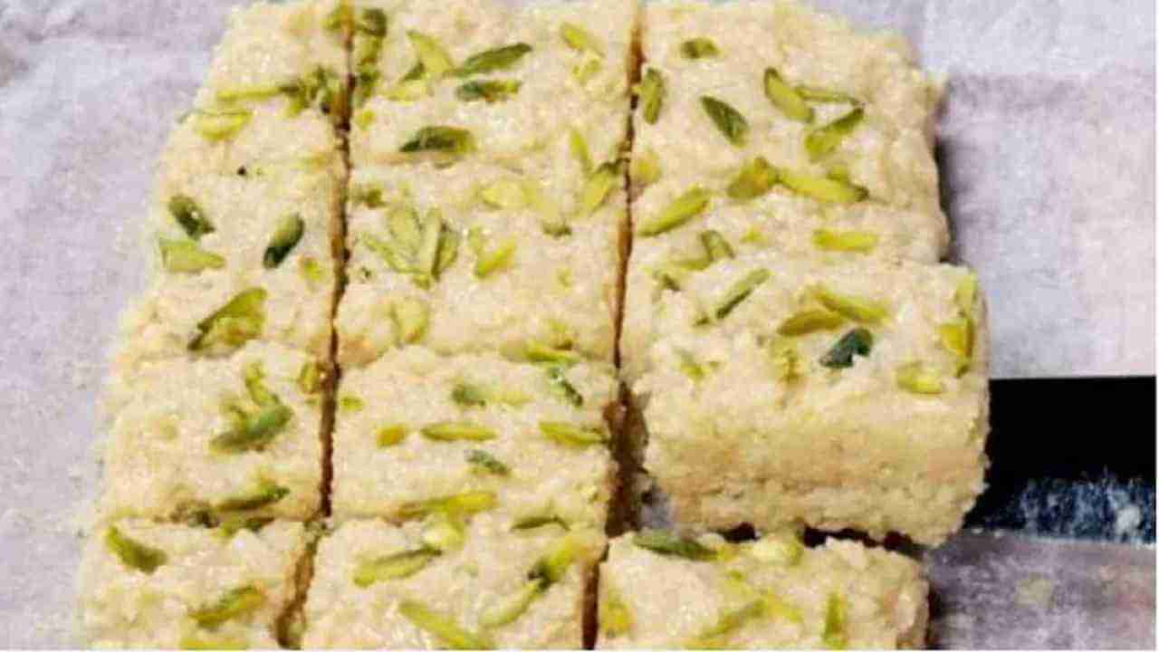 Diwali Recipe 2021: या दिवाळीमध्ये घरी तयार करा खास कलाकंद, जाणून घ्या रेसिपी!