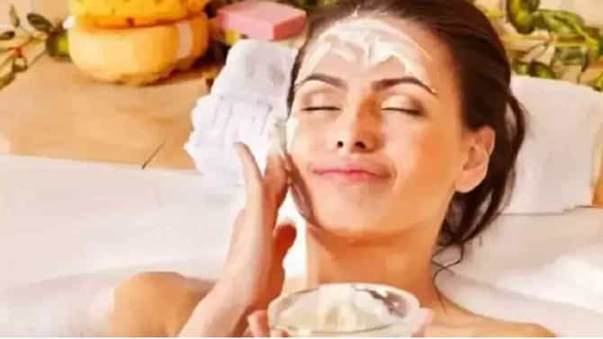 Winter Skincare: हिवाळ्याच्या हंगामात चमकदार त्वचा मिळविण्यासाठी या 5 टिप्स फाॅलो करा!