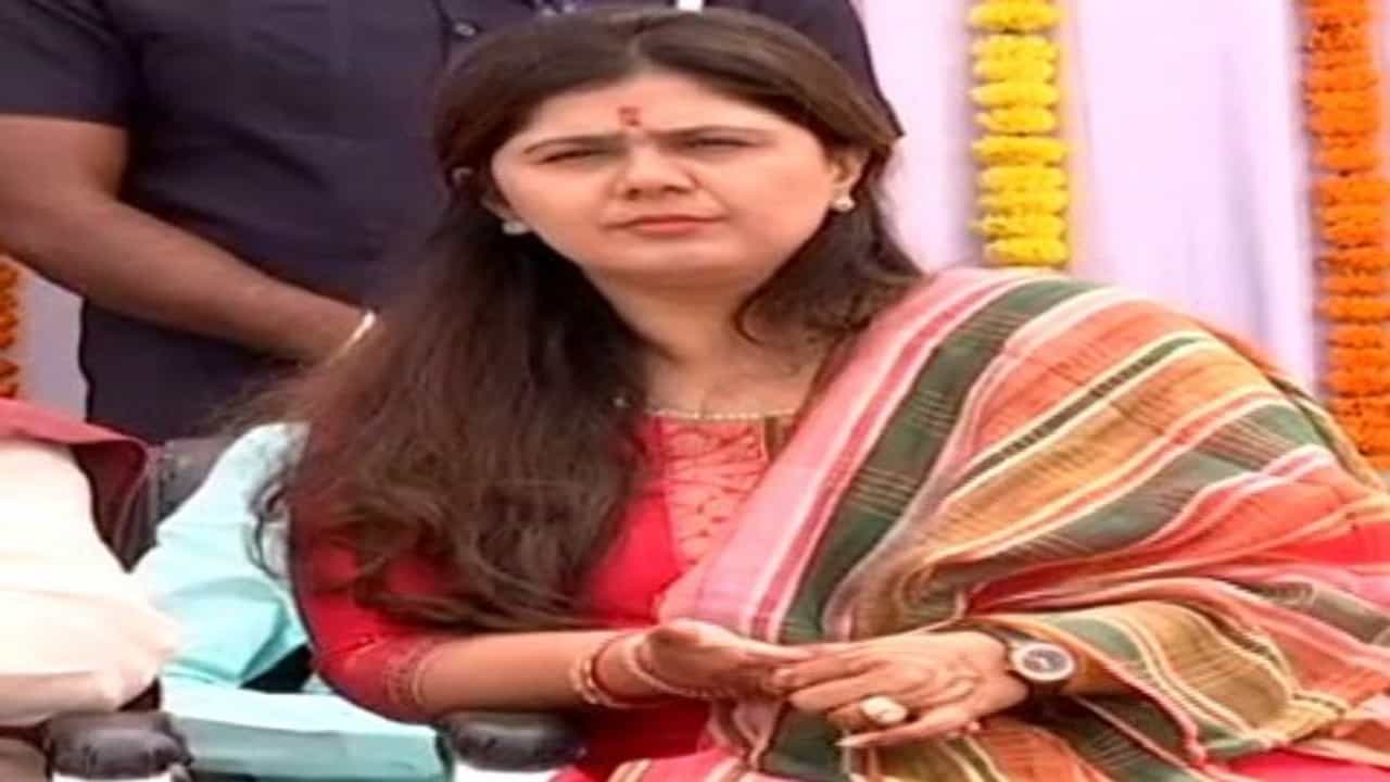 सहकारमध्ये खूप राजकारण, भुजबळांनी ते भोगलं; पंकजा यांचे नाशिकमध्ये प्रतिपादन