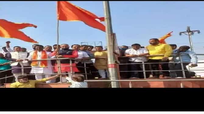 शिवसेनेचे मिशन महापालिका सुरू, ध्वज दिवाळी अभियानाला प्रारंभ, पन्नास हजार घरांवर भगवा फडकवणार