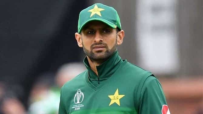 T20 WC : पाकिस्तानचं सेमीफायनलचं तिकीट पक्कं, शोएब मलिककडून सगळं श्रेय टीम इंडियाला