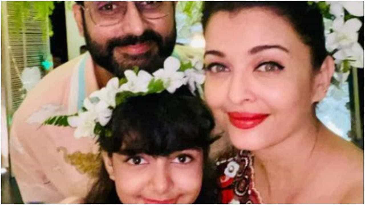 ऐश्वर्या राय बच्चनने सोमवारी तिचा 48 वा वाढदिवस साजरा केला. ऐश्वर्या दरवर्षी तिचा वाढदिवस फक्त कुटुंबासोबत साजरा करते. यावेळीही ऐश्वर्याने तिचा वाढदिवस नेहमीप्रमाणे अभिषेक बच्चन, आराध्या आणि तिच्या आईसोबत साजरा केला. ऐश्वर्याने तिच्या वाढदिवसाला फुलांचा मुकुट परिधान केला होता ज्यामध्ये ती खूपच सुंदर दिसत होती.