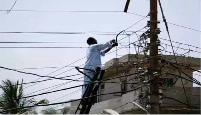 वीजचोरांना महावितरणचा शॉक, सहा महिन्यात मराठवाड्यात 880 चोरांवर कारवाई, 5 कोटी दंड वसूल