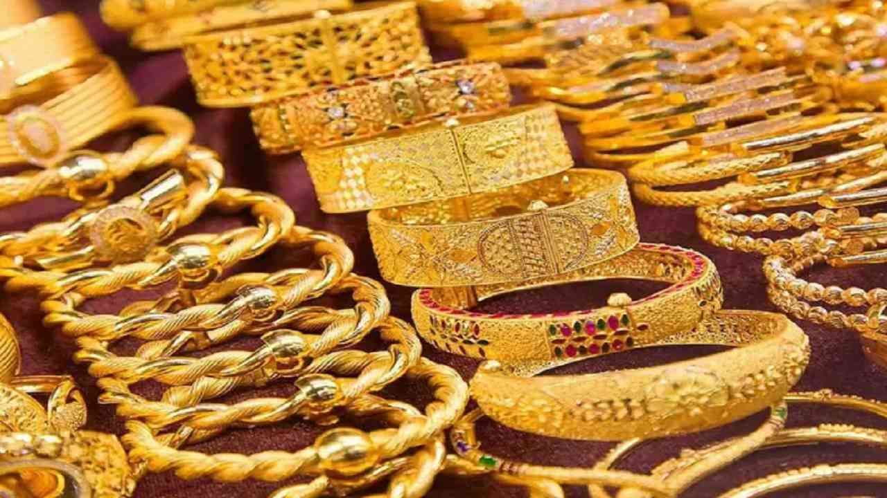 Gold rate today : आठवड्याच्या शेवटच्या दिवशी सोन्याच्या भावात तेजी; जाणून घ्या आजचा 10 ग्रॅमचा दर