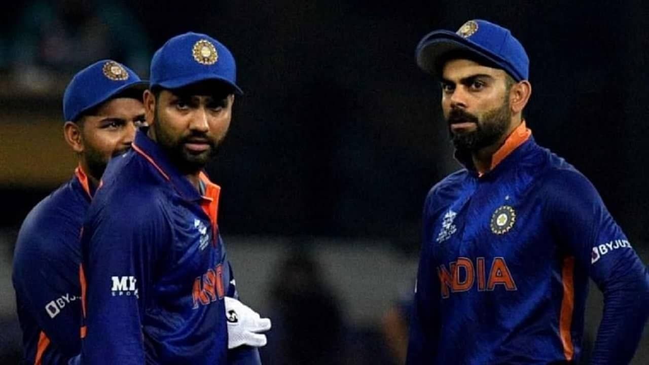 मोठी बातमी: टी20 संघाचं कर्णधारपद रोहित शर्माकडे, न्यूझीलंड दौऱ्यासाठी भारतीय संघ जाहीर मोठी बातमी: टी20 संघाचं कर्णधारपद रोहित शर्माकडे, न्यूझीलंड दौऱ्यासाठी भारतीय संघ जाहीर