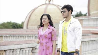 Saajni : प्राजक्ता गायकवाडचे नवीन गाणं प्रदर्शित, साजनी या नवीन गाण्याला प्रेक्षकांची विशेष पसंती