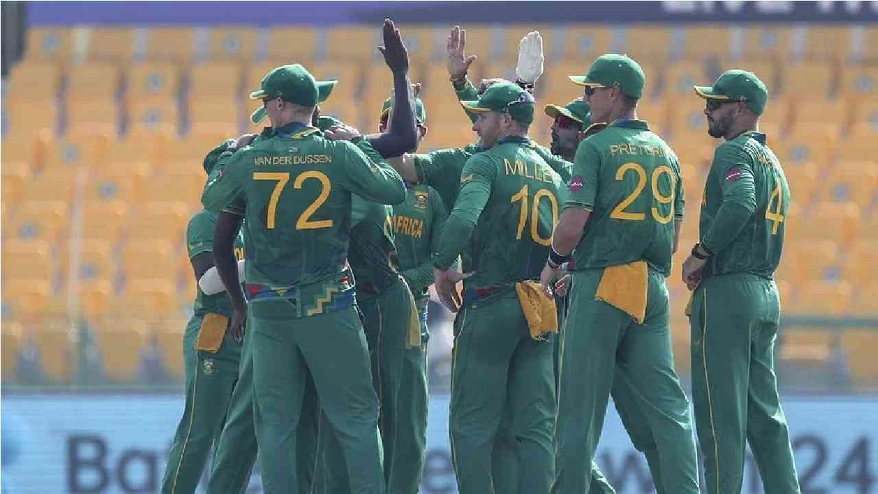 T20 World Cup: पाकिस्तान संघाची दर्यादिली, पहिल्यांदा नामिबियाला हरवलं नंतर ड्रेसिंग रुममध्ये जाऊन त्यांचं हृदय जिंकलं!