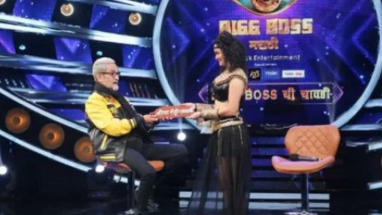 टीव्ही आणि फिल्म इंडस्ट्रीमध्ये आपल्या अभिनयाने सगळ्यांनाच नजरा खिळवून ठेवणारी अभिनेत्री नीता शेट्टीने बिग बॉस मराठीच्या तिसऱ्या सीझनमध्ये प्रवेश केला आहे. नीता शेट्टी ही बिग बॉस मराठीच्या या सीझनची दुसरी वाईल्ड कार्ड स्पर्धक आहे.