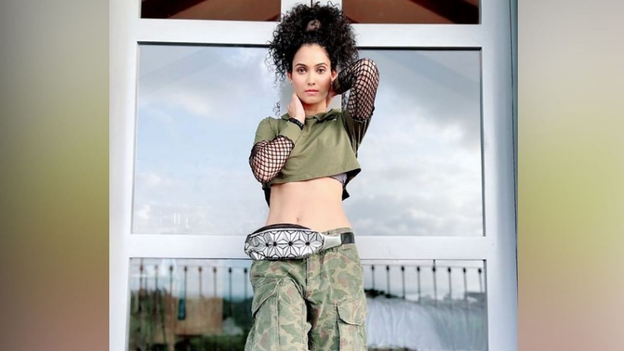 यावर नीताने उत्तर दिले की हे तिचे मोठे स्वप्न होते, सोबतच ती म्हणाली बिग बॉसच्या घरात प्रवेश करण्यासाठी ती खूप उत्साहित आहे.