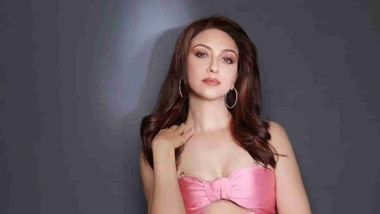 Happy Birthday Saumya Tandon | ‘गोरी मेम’ बनून सौम्य टंडनने गाजवला टीव्हीचा पडदा, आरोग्याची कारणं देत सोडली मालिका!