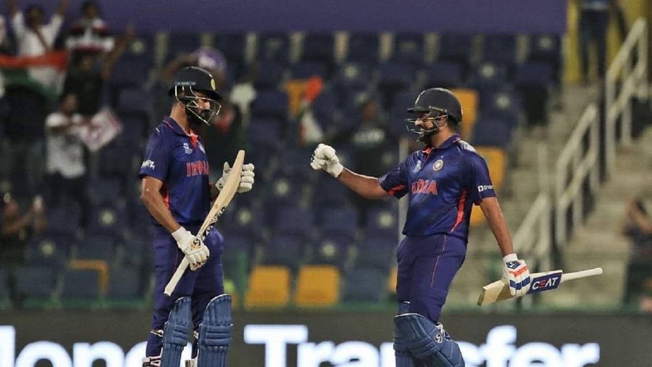 रोहित आणि राहुलने सलामीला येत तब्बल 140 धावांची भागिदारी केली. पुरुष टी20 विश्वचषकात भारतीय संघाकडून करण्यात आलेली ही सर्वात मोठी भागिदारी ठरली आहे. 