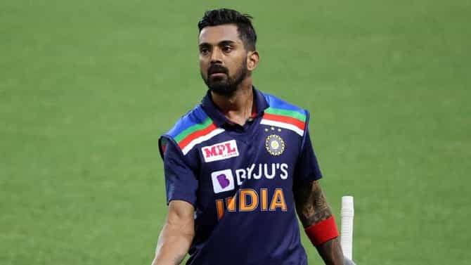 ipl 2022 : के. एल. राहुल, राशीद खानवर बॅन लागणार? आयपीएलमध्ये खेळाडुंची पळवापळवी?