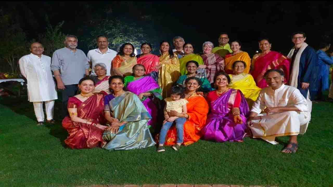 गोविंदबागेत पवारांचं फॅमिली डिनर; बारामतीमध्ये आज पॉवर शो, राष्ट्रवादीचे कार्यकर्ते शरद पवारांना भेटणार