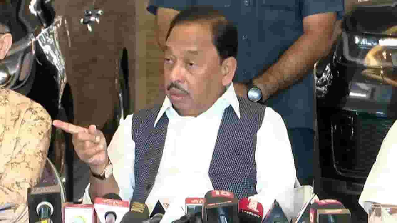 Narayan Rane | दिल्लीला धडक मारलं तर डोकं जागेवर राहणार नाही, नारायण राणेंचा सेनेवर हल्लाबोल Narayan Rane | दिल्लीला धडक मारलं तर डोकं जागेवर राहणार नाही, नारायण राणेंचा सेनेवर हल्लाबोल