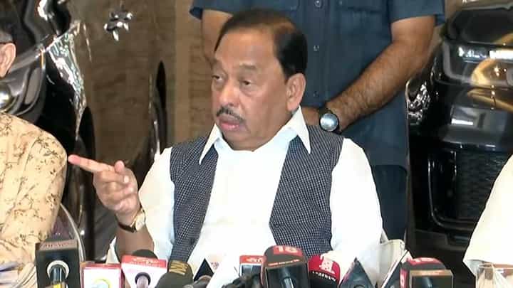 Narayan Rane | दिल्लीला धडक मारलं तर डोकं जागेवर राहणार नाही, नारायण राणेंचा सेनेवर हल्लाबोल Narayan Rane | दिल्लीला धडक मारलं तर डोकं जागेवर राहणार नाही, नारायण राणेंचा सेनेवर हल्लाबोल