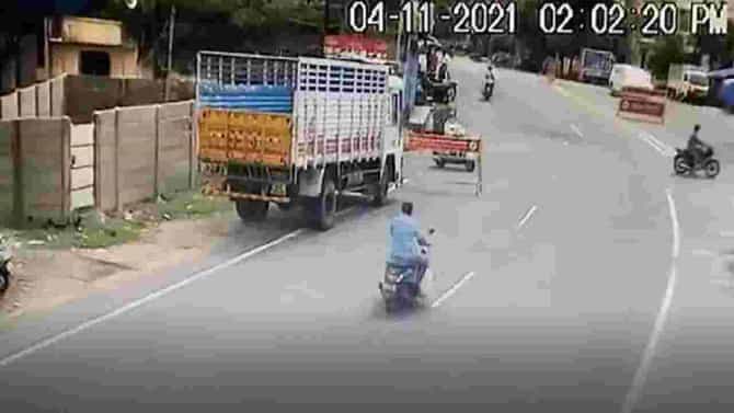 VIDEO | दिवाळीनिमित्त फटाके आणायला गेला चिमुकला अन् स्फोटात जीव गमावून बसला; वाचा नेमके काय घडले?