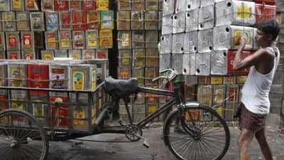 Edible Oil Price: खाद्यतेल स्वस्त, किलोमागे 20 रुपयांपर्यंत घसरण