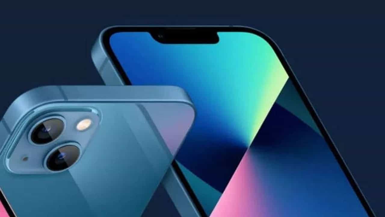 अवघ्या 55,900 रुपयांत खरेदी करा नवा iPhone 13, जाणून घ्या कुठे मिळतेय शानदार ऑफर