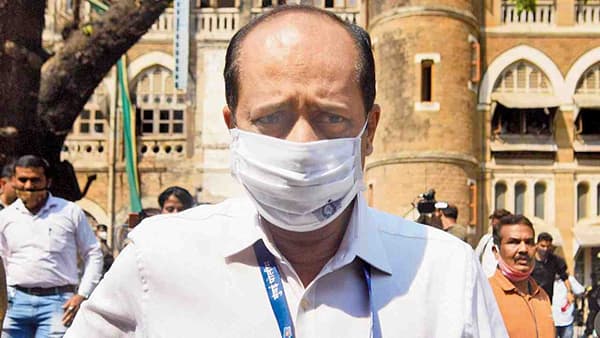 सचिन वाझे आणि परमबीर सिंह क्रिकेट बुकींकडून खंडणी उकळायचे, मुंबई पोलिसांचा दावा