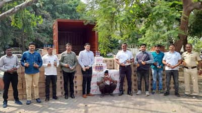 राज्य उत्पादन शुल्क विभागाची पुण्यात मोठी कारवाई ; ५२ लाखांच्या विदेशी मद्यासह एकाला अटक