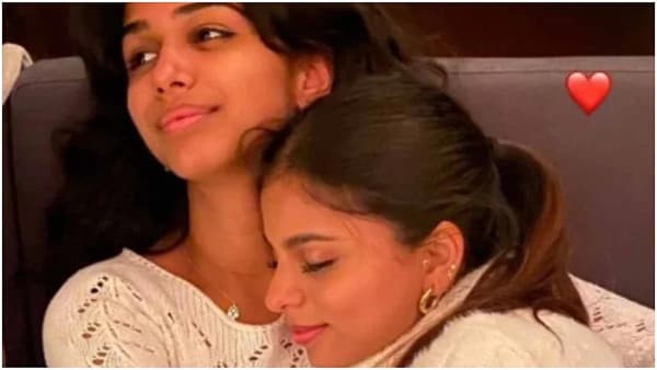 काही दिवसांपूर्वी सुहाना खानबद्दल (Suhana Khan) बातमी आली होती की, तुरुंगातून सुटल्यानंतर भाऊ आर्यन खानला भेटण्यासाठी ती भारतात येणार आहे, मात्र सुहाना अद्याप भारतात आलेली नाही. मात्र, सुहानाचे काही नवीन फोटो समोर आले आहेत, ज्यात ती मैत्रिणींसोबत मस्ती करताना दिसत आहे.