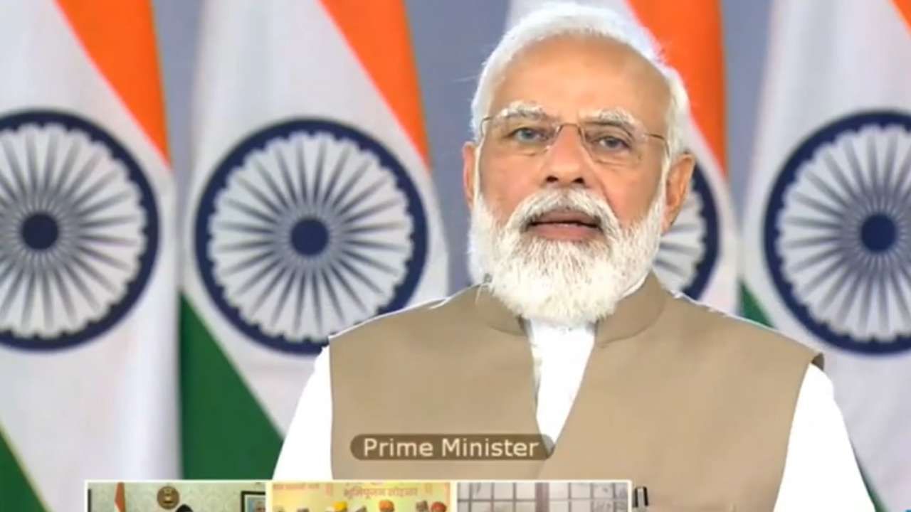 पंतप्रधान नरेंद्र मोदींनी पंढरपूरकरांना तीन आशीर्वाद मागितले; या तीन गोष्टी कोणत्या? पंतप्रधान नरेंद्र मोदींनी पंढरपूरकरांना तीन आशीर्वाद मागितले; या तीन गोष्टी कोणत्या?