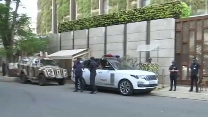 VIDEO | अँटेलियाची सुरक्षा वाढवली, टॅक्सीवाल्याला लोकेशन विचारणाऱ्या संशयितांचा पोलिसांकडून शोध सुरु