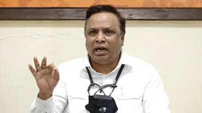 VIDEO: शरद पवार, उद्धव ठाकरेंपासून आदित्य ठाकरेंसोबत रियाझ भाटीचे फोटो; आशिष शेलारांच्या आरोपांनी खळबळ