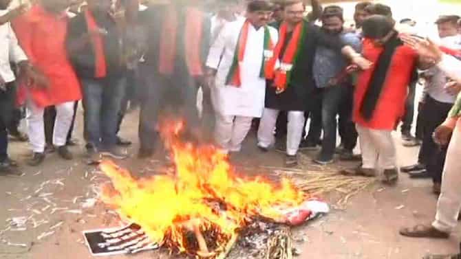 औरंगाबादेत नवाब मलिक यांचा पुतळा जाळला, मलिक यांच्यावर देशद्रोहाचा गुन्हा दाखल करण्याची भाजप नेत्यांची मागणी