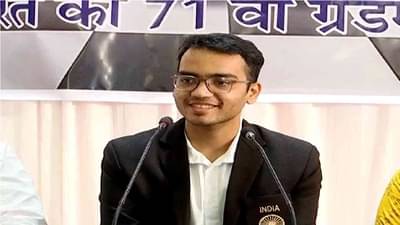 बुद्धिबळपटू संकल्प गुप्ताचं जल्लोषात स्वागत, नागपुरातील 18 वर्षांचा संकल्प झाला ग्रँडमास्टर