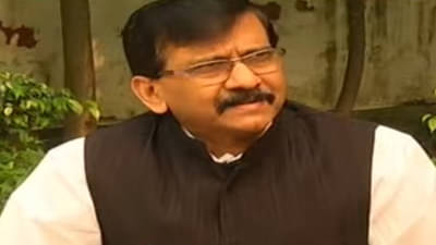 भाजपला महाराष्ट्राच्या स्थिरतेला चूड लावायचीय, कामगारांनी राजकारण्यांच्या हातचे बाहुले बनू नका; राऊत यांचं आवाहन