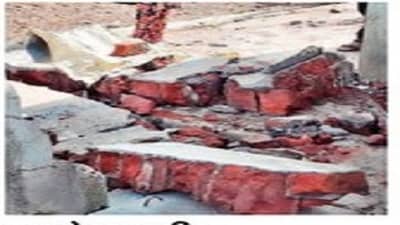 बहीण-भावाच्या अंगावर पाण्याची टाकी कोसळली; नाशिकमध्ये 4 वर्षांची मुलगी ठार