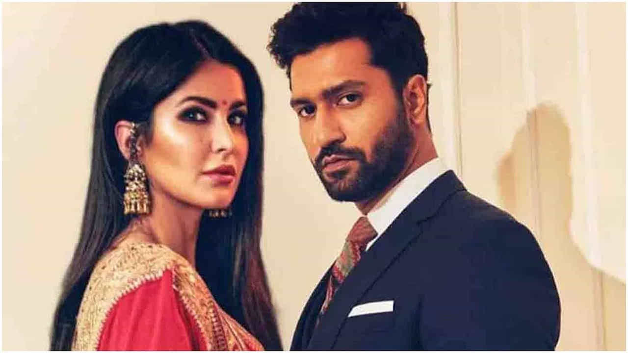 विकी कौशल (Vicky Kuashal) आणि कतरिना कैफ (Katrina Kaif) त्यांच्या लग्नाच्या बातम्यांमुळे चर्चेत आहेत. रिपोर्ट्सनुसार दोघे डिसेंबरमध्ये लग्न करणार आहेत.