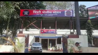 पिंपरीत क्रिकेट मॅचच्या वादातून तरुणाच्या डोक्यात घातली बॅट ; दोघांवर गुन्हा दाखल