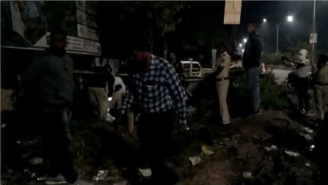 अकोल्यात 50 वर्षीय इसमाची दगडाने ठेचून हत्या, आरोपी फरार, पोलिसांकडून शोध सुरु