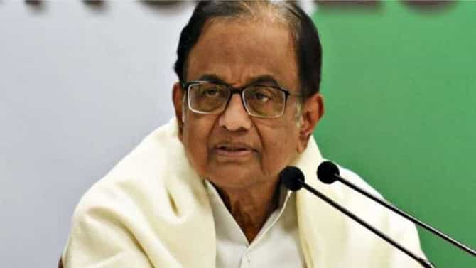 आपण कॅशलेस नाही तर लेसकॅश अर्थव्यवस्था झालो आहोत; नोटबंदीवरून चिदंबरम यांचा मोदींना टोला