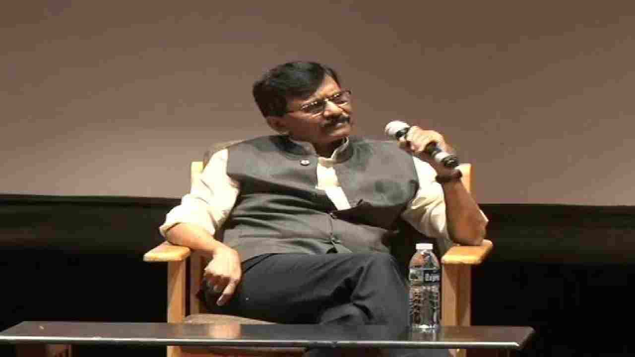 मी अजूनही कागद पेनानेच लिहितो... भूमिका मांडणाराच खरा संपादक.. पत्रकारितेविषयी काय म्हणाले 'सामना'चे संपादक? मी अजूनही कागद पेनानेच लिहितो... भूमिका मांडणाराच खरा संपादक.. पत्रकारितेविषयी काय म्हणाले 'सामना'चे संपादक?