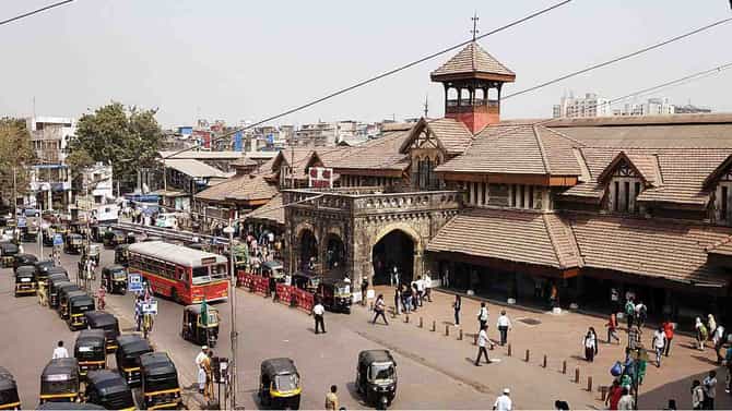 Breaking : मुंबईतील वांद्रे रेल्वे पोलिसांना निनावी फोन, मुंबईत बॉम्बस्फोट घडवण्याची धमकी