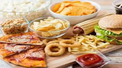Oily Food : तळलेले पदार्थ अधिक प्रमाणात खाणे आरोग्यासाठी धोकादायक, कोलन कॅन्सरचा देखील धोका!